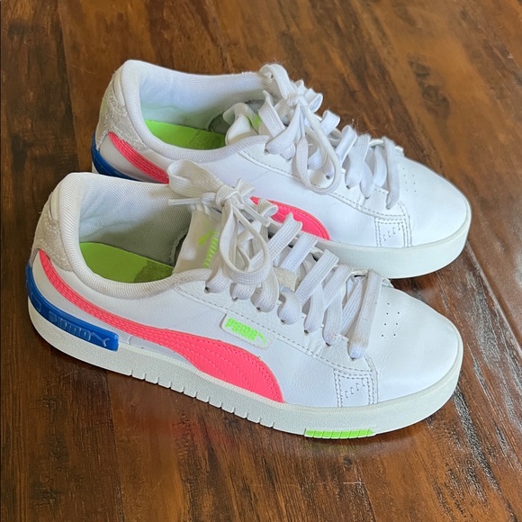 Puma Sneakers in White with Pink and Blue Highlights Youth 6 - Picture 4 of 12